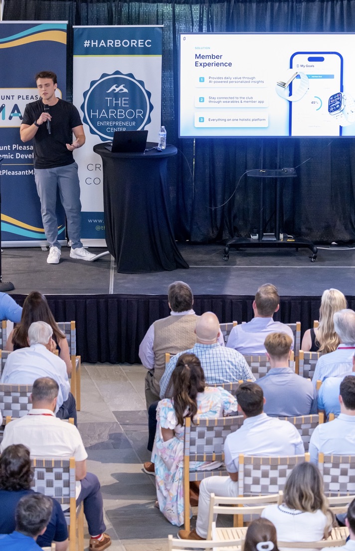 Thomas Kern speaking at Harbor Entrepreneur Center